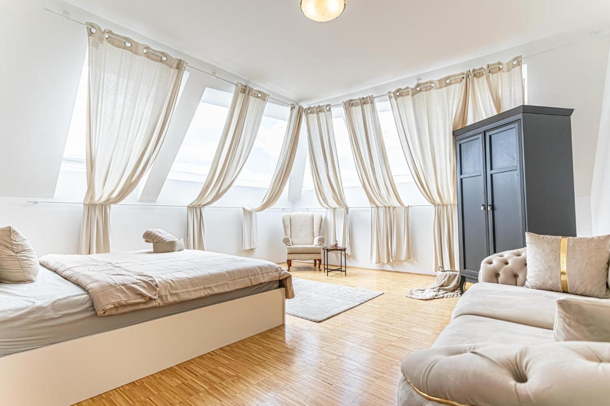 Luxury 3br And1 Lr In The Heart Of Appartement Vienne